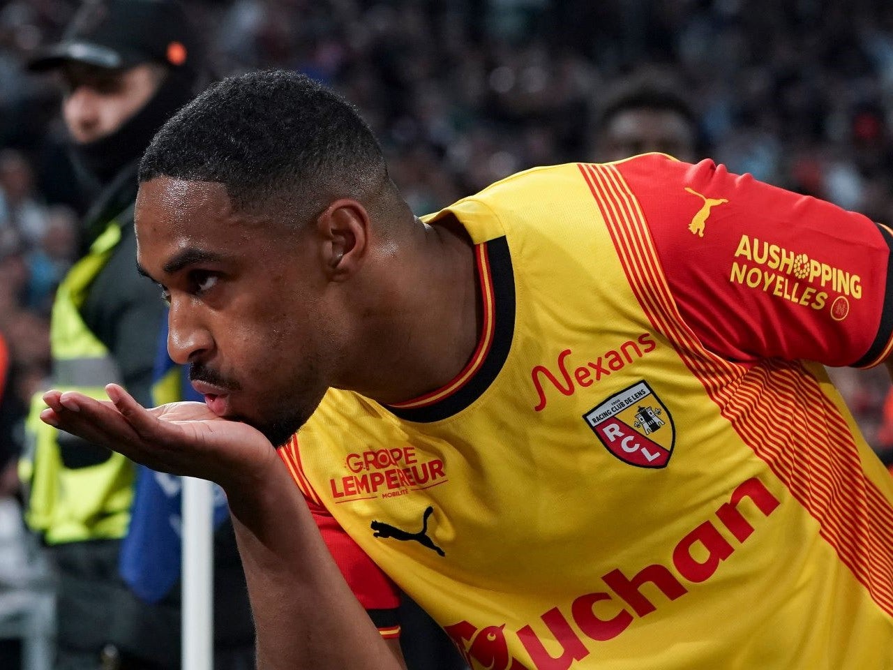 Wesley Said de RC Lens célèbre contre Marseille le 28 avril 2024