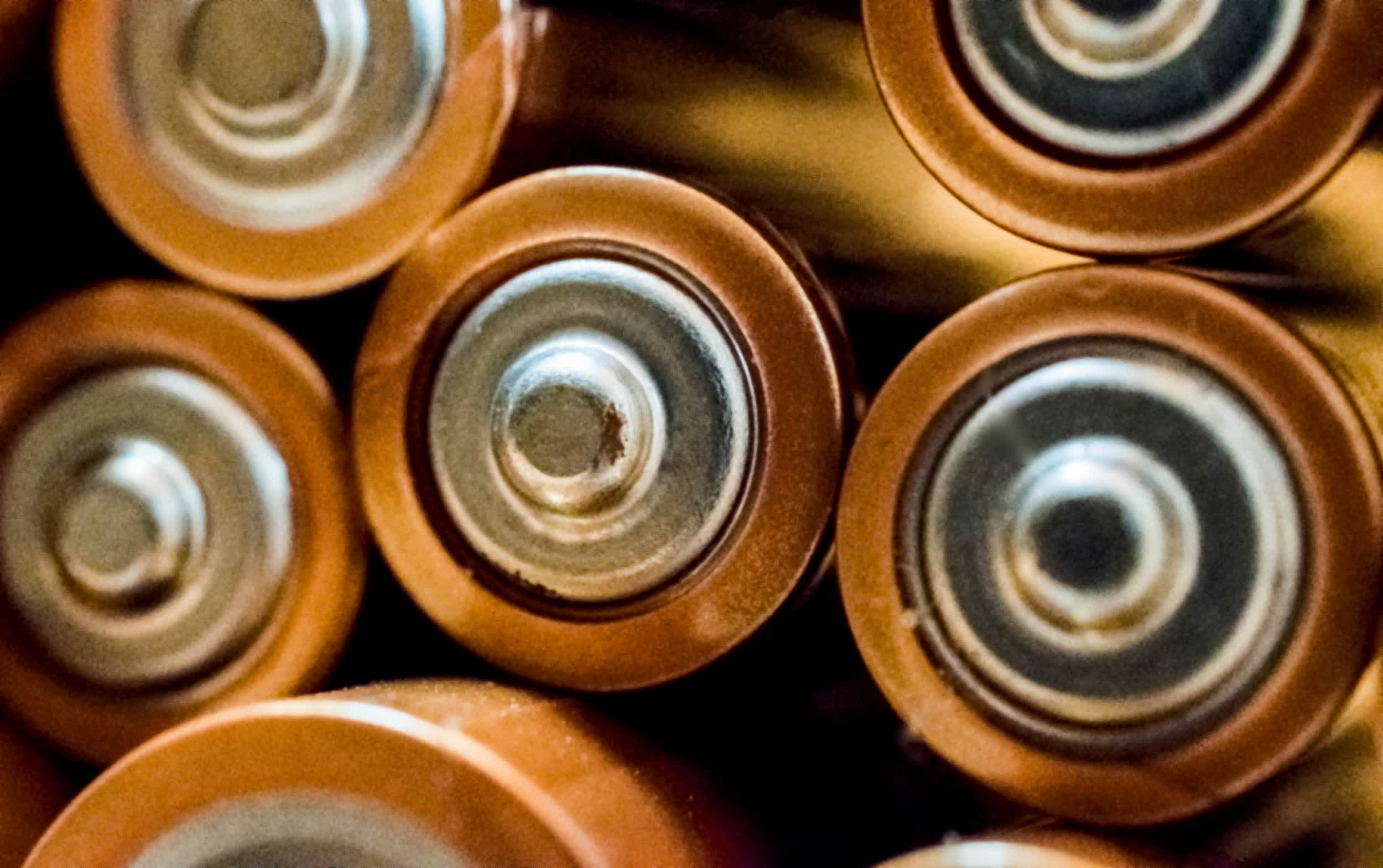 Scientists propose method to extend lithium-ion battery life while lowering costs