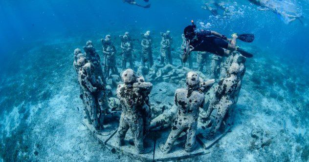 10 Creepy Sunken Man-Made Objects