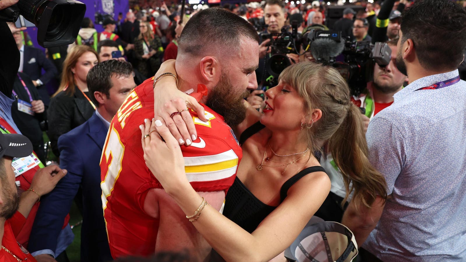 PR Plan For Travis Kelce, Taylor Swift Breakup Is Fake, Agency Says