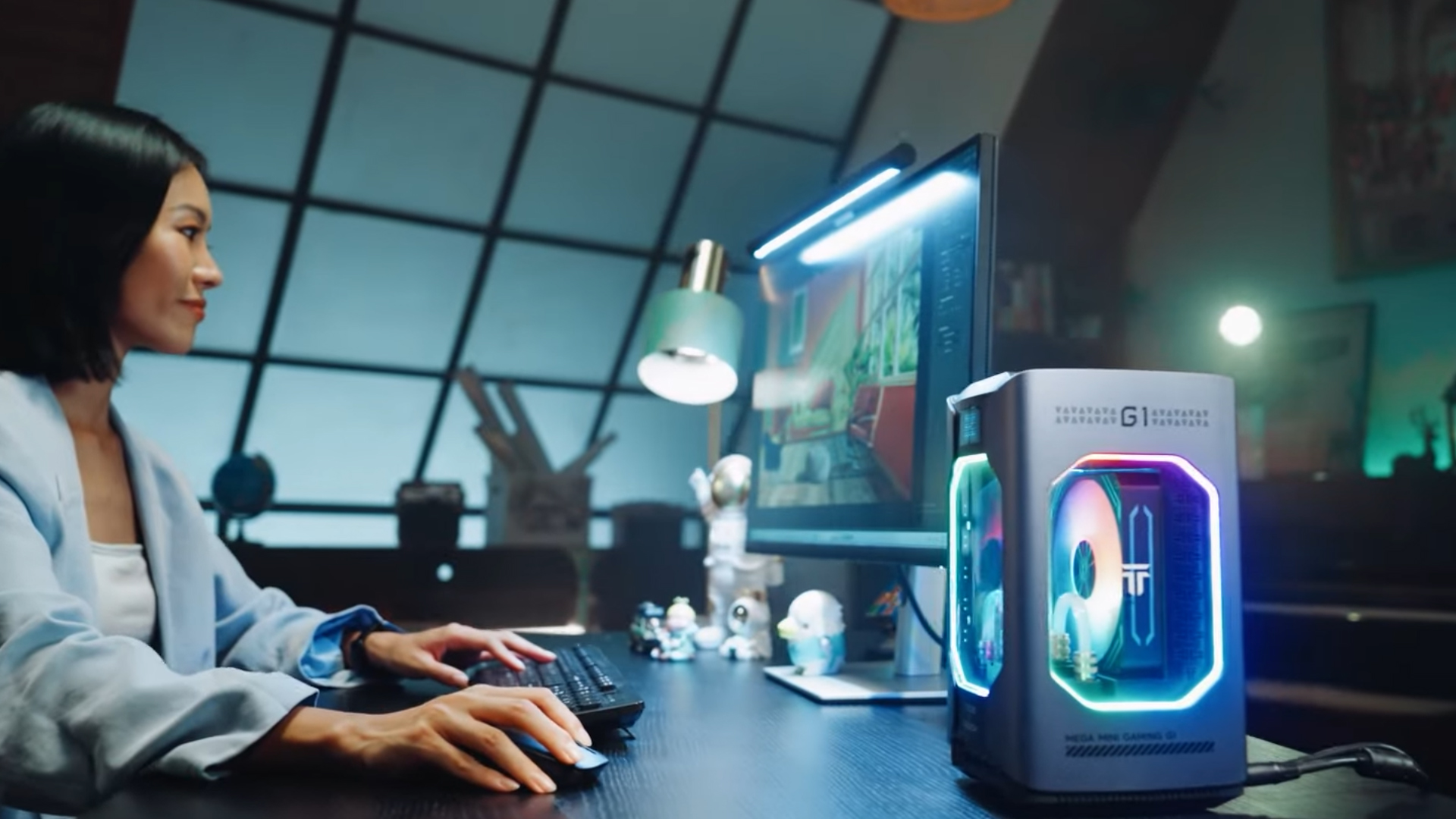 This adorable mini PC is the ‘world’s smallest’ water-cooled gaming desktop