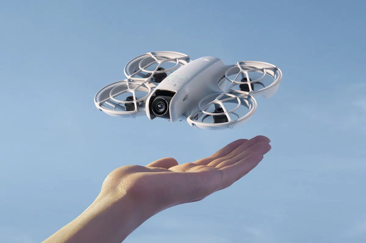 DJI Unveils the DJI Neo: A Compact Drone for Vloggers and Everyday Users