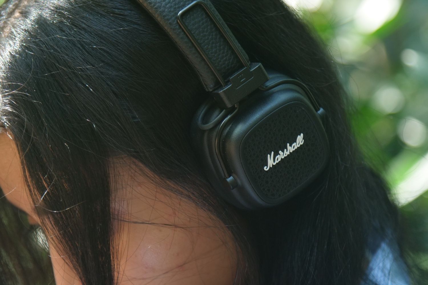 Marshall’s Major V Headphones Review: Unbelievable Battery Life and Ready to Auracast