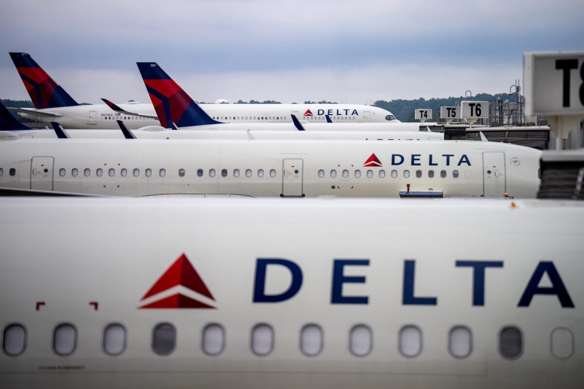 Whoa! Video Shows Two Delta Planes Colliding On Atlanta’s Airport Taxiway (WATCH)