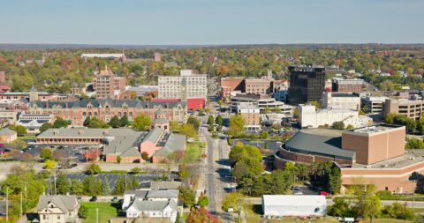 Springfield Ohio Bomb Threat Closes Government Buildings And Elementary School Two Days After Trump Amplified False Immigrant-Pet Claim During Debate; Mayor Says Threat Mentioned Haitian Issues – Update