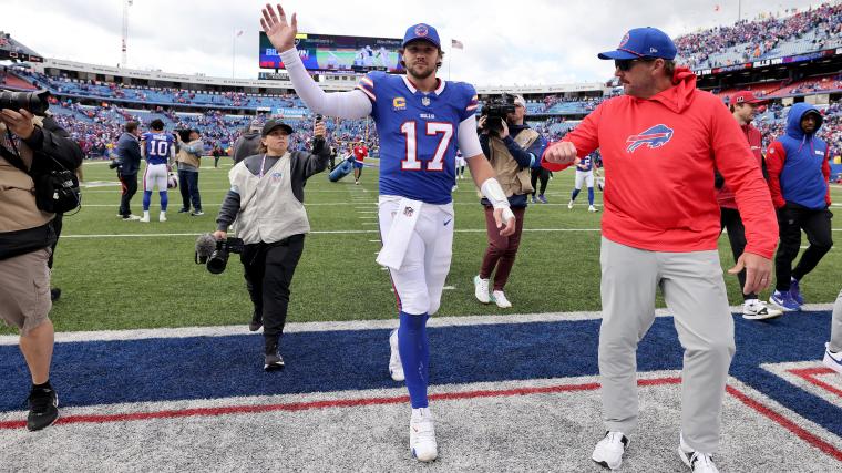 What’s wrong with Josh Allen’s hand? Why Bills QB is wearing protective padding on non-throwing hand