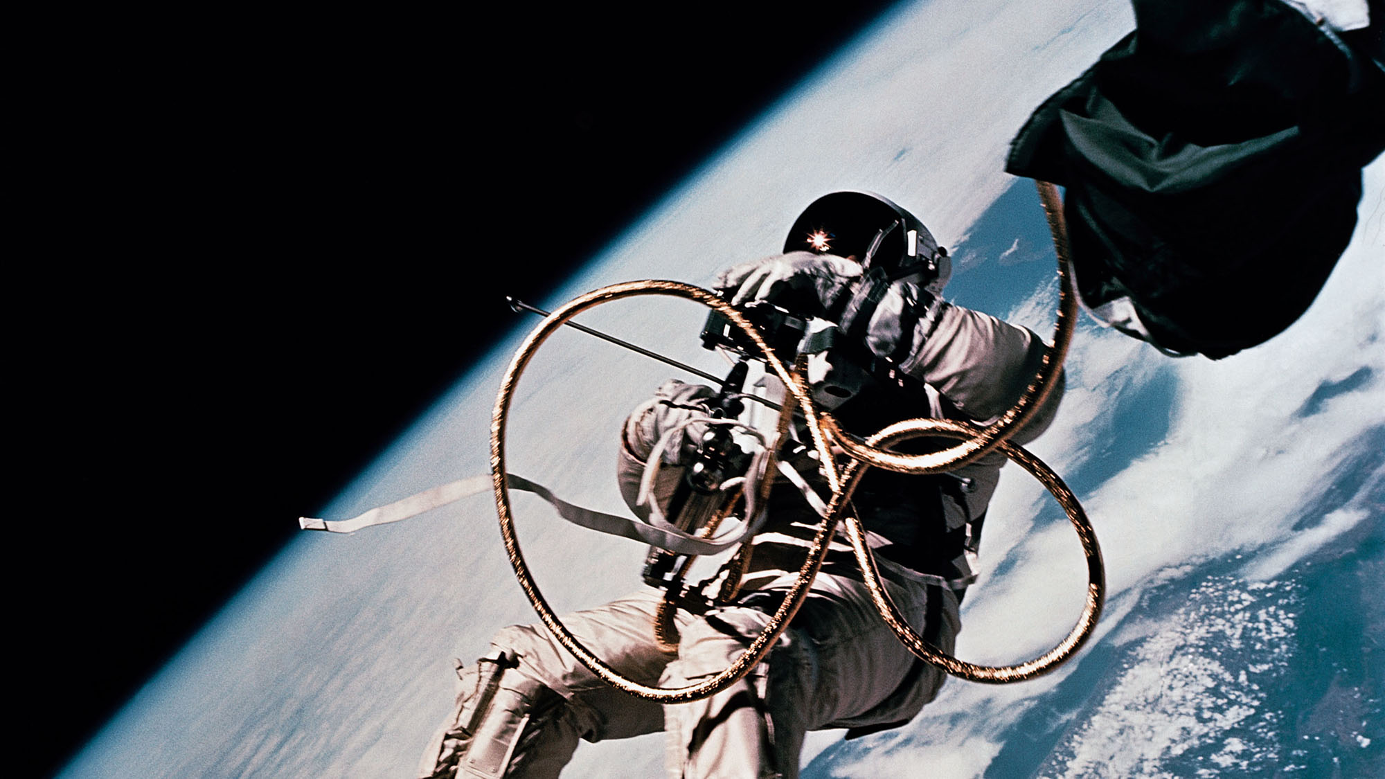 How does Polaris Dawn fit into the history of spacewalks?