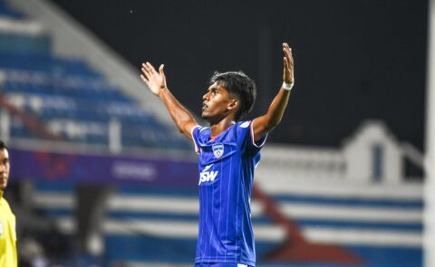 Le But Solitaire de Vinith Venkatesh Propulse Bengaluru FC au-Delà d’Est Bengal lors de son Début en ISL