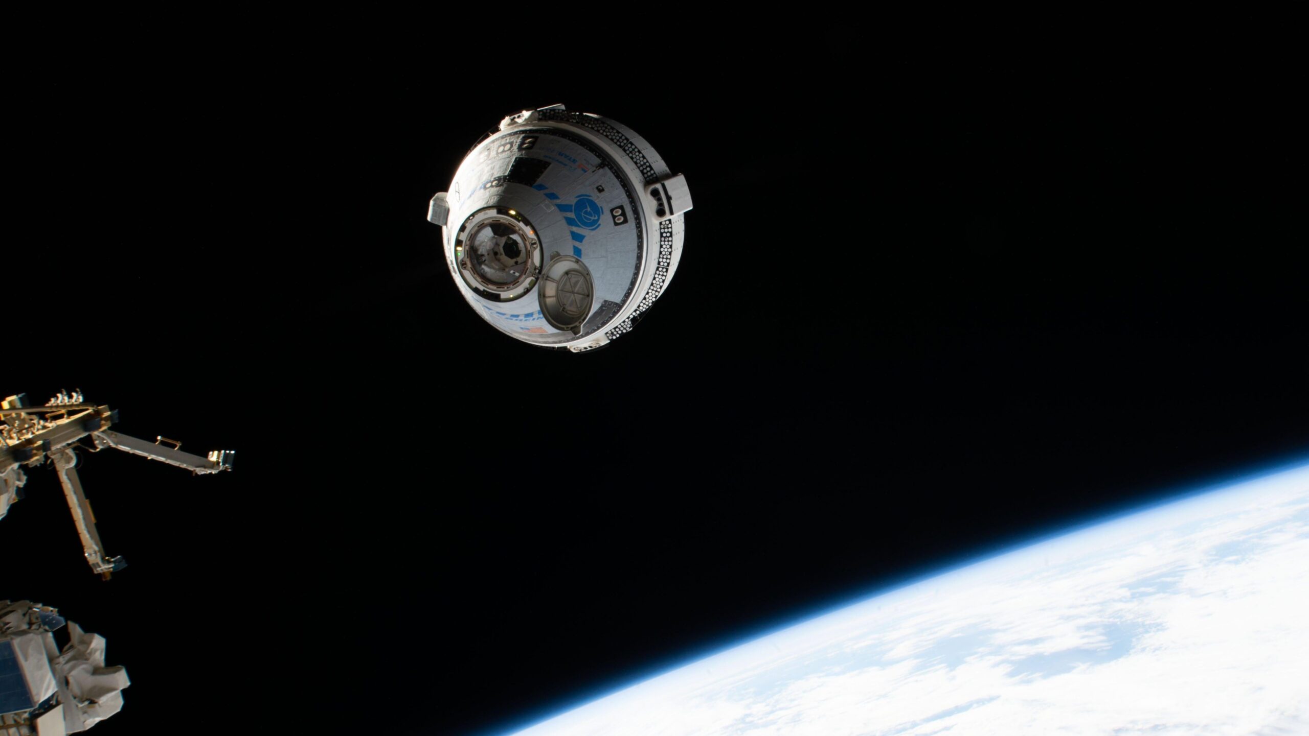 NASA Loue la Capacité du Starliner de Boeing à Survivre en Solo à la Station Spatiale Internationale