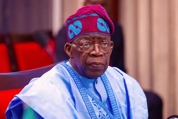 Tinubu à Maiduguri : un soutien fort aux victimes des inondations !