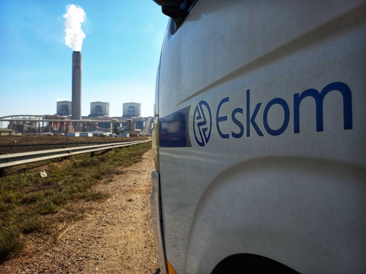 Eskom suspend ses services à Delft après des attaques contre ses employés.