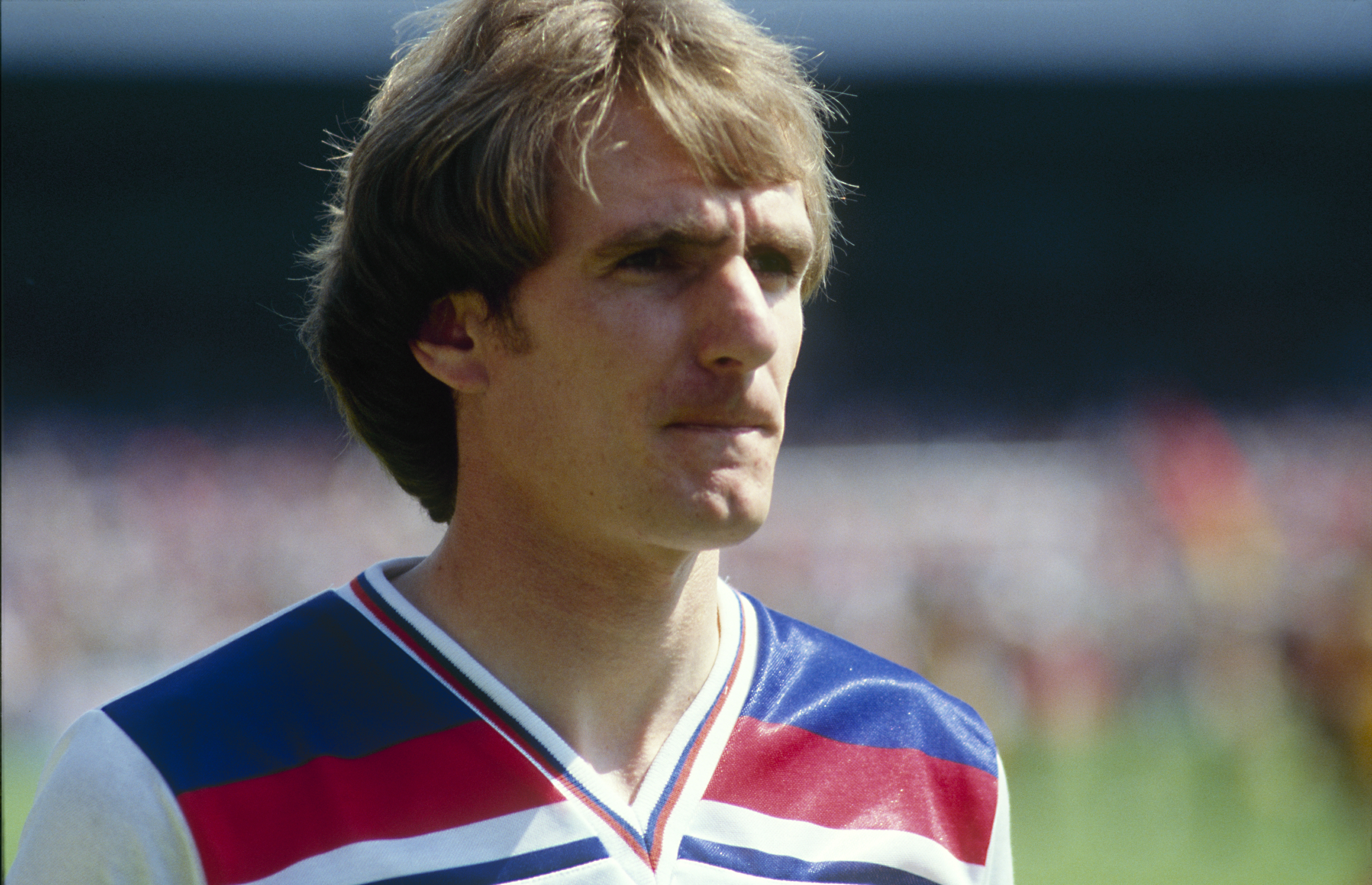 Phil Thompson avec l'Angleterre en 1980