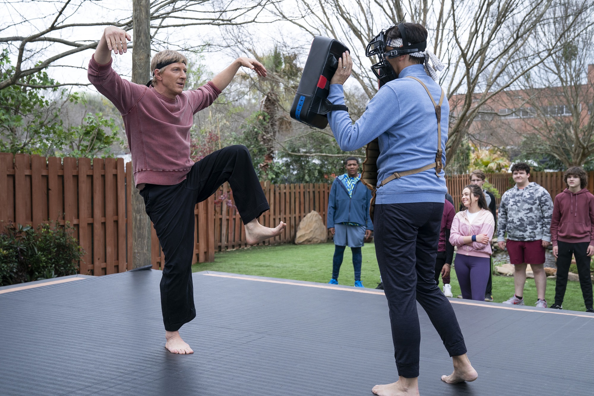 Cobra Kai saison 4 est maintenant disponible sur Netflix.