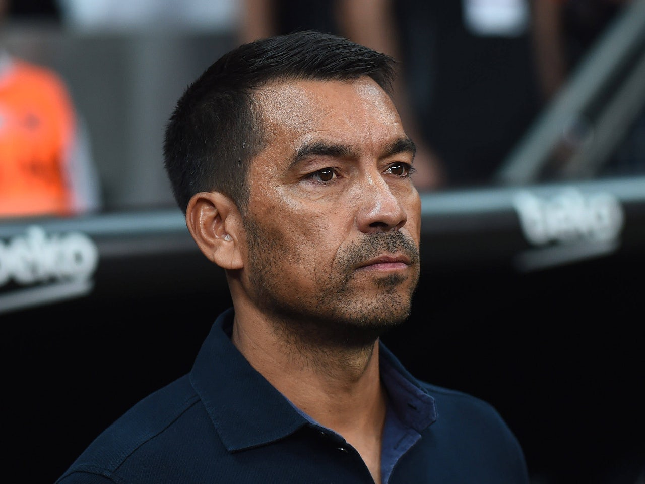 Giovanni van Bronckhorst, entraîneur de Besiktas, photographié le 18 août 2024