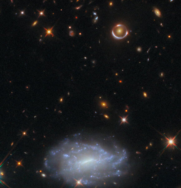 Le télescope spatial Hubble explore les merveilles des galaxies dans l’Hydre