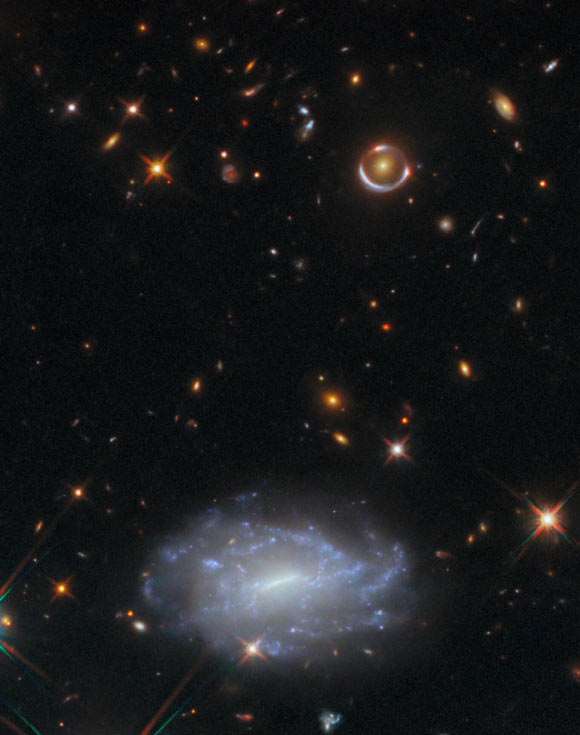 Le télescope spatial Hubble explore les merveilles des galaxies dans l’Hydre