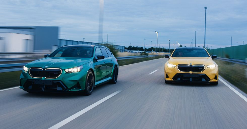 Une voiture hybride qui défie les limites de la supercar !