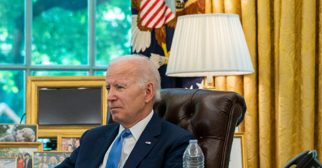 Joe Biden envisage des grâces préventives pour Liz Cheney et Anthony Fauci : une décision qui fait débat !