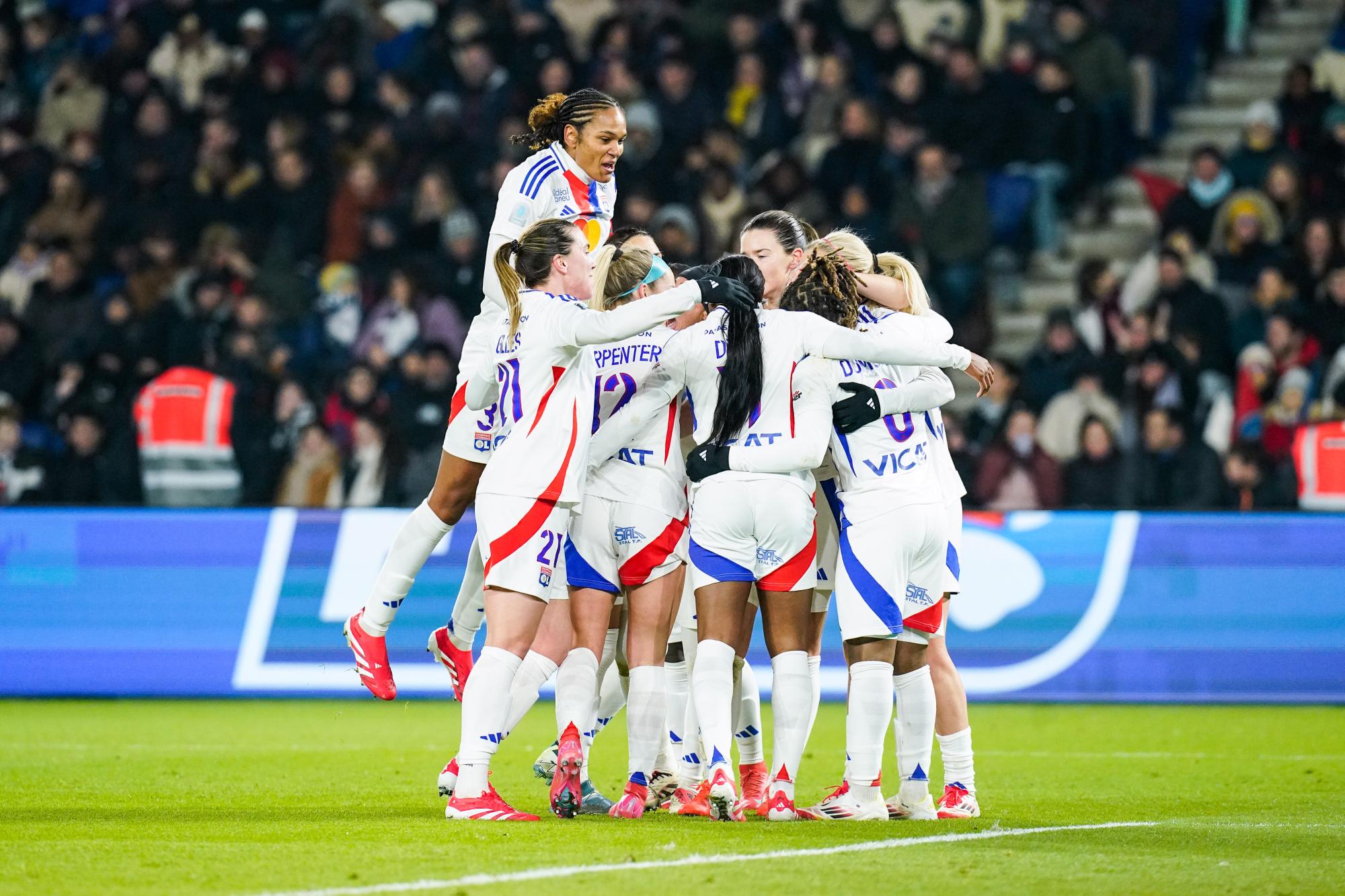 D1 Féminine : Lyon surclasse le PSG et prend les commandes du classement !