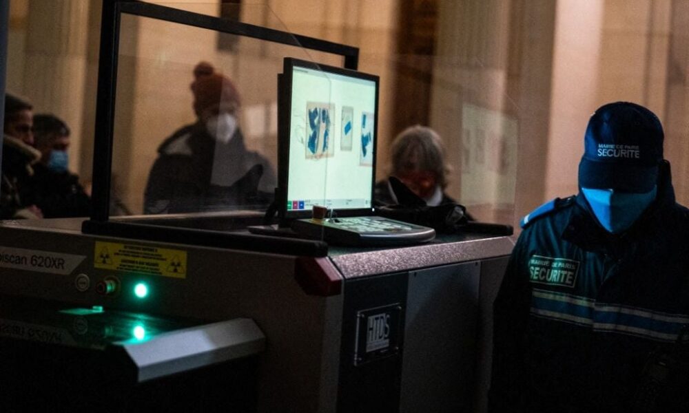 Toulouse : Un homme armé perturbe la commémoration de « Charlie Hebdo » !